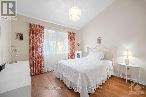 331 Nestleton Street, Ottawa, ON - Indoor Photo Showing Bedroom