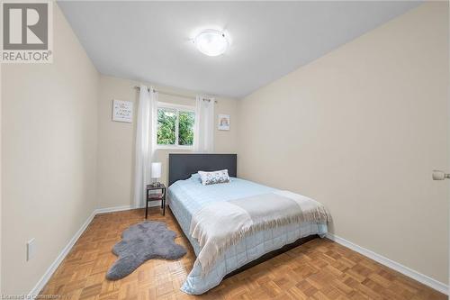 16 Boon Court, Hamilton, ON - Indoor Photo Showing Bedroom