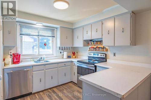 1329 Hilliard Street, Peterborough (Northcrest), ON - Indoor Photo Showing Kitchen