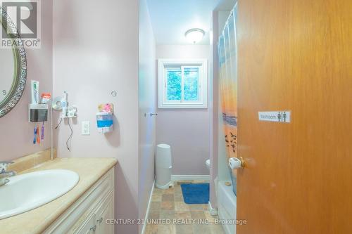 1329 Hilliard Street, Peterborough (Northcrest), ON - Indoor Photo Showing Bathroom