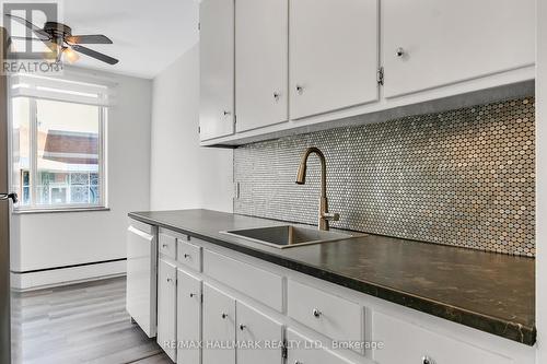 4 - 18 Kenrae Road, Toronto (Leaside), ON - Indoor Photo Showing Kitchen