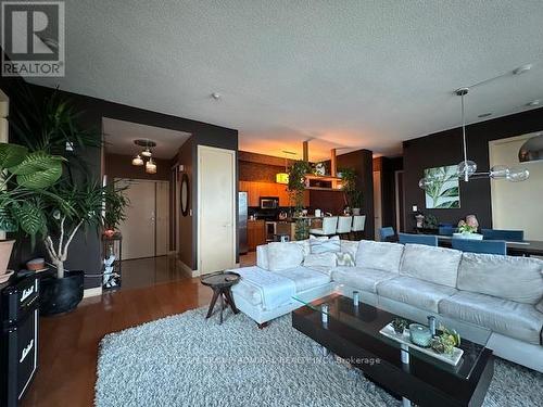 3803 - 81 Navy Wharf Crescent, Toronto (Waterfront Communities), ON - Indoor Photo Showing Living Room