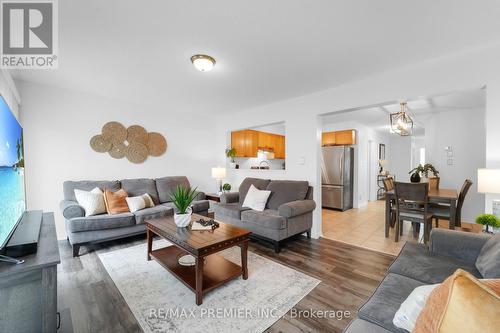 103 Spicebush Terrace, Brampton, ON - Indoor Photo Showing Living Room