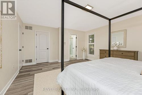 4486 Wellington Road 32 Road, Puslinch, ON - Indoor Photo Showing Bedroom