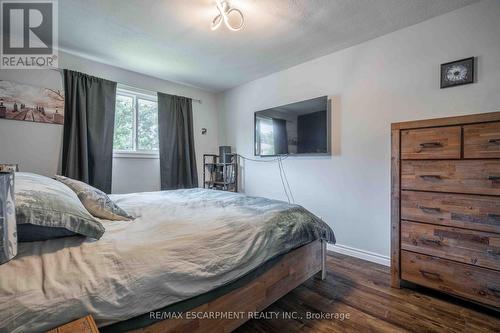 64 Melody Trail, St. Catharines, ON - Indoor Photo Showing Bedroom