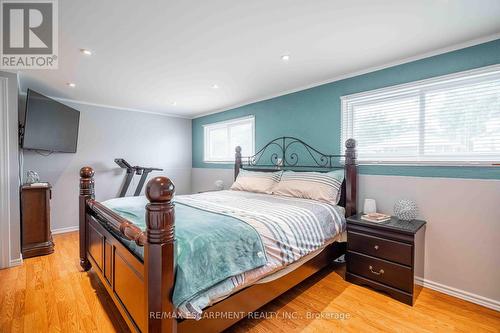 64 Melody Trail, St. Catharines, ON - Indoor Photo Showing Bedroom