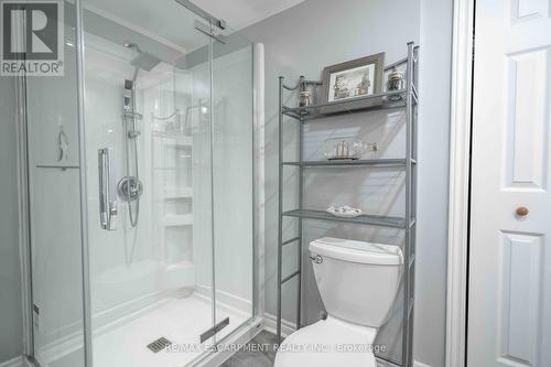 64 Melody Trail, St. Catharines, ON - Indoor Photo Showing Bathroom