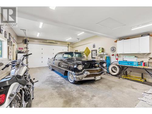 5566 Dallas Drive, Kamloops, BC - Indoor Photo Showing Garage