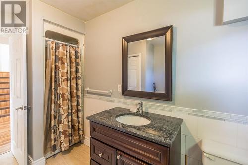 110 Greenfield Dr, Sault Ste. Marie, ON - Indoor Photo Showing Bathroom