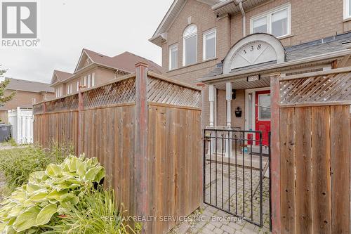 138 Pressed Brick Drive, Brampton, ON - Outdoor