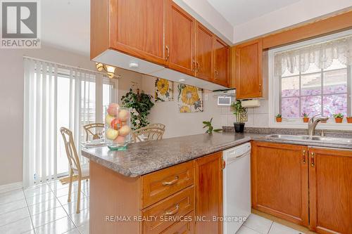 138 Pressed Brick Drive, Brampton, ON - Indoor Photo Showing Kitchen With Double Sink