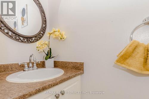 138 Pressed Brick Drive, Brampton, ON - Indoor Photo Showing Bathroom