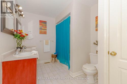 138 Pressed Brick Drive, Brampton, ON - Indoor Photo Showing Bathroom