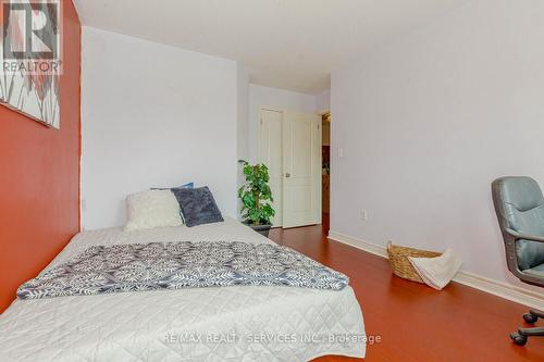 138 Pressed Brick Drive, Brampton, ON - Indoor Photo Showing Bedroom