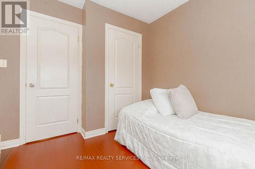 138 Pressed Brick Drive, Brampton, ON - Indoor Photo Showing Bedroom