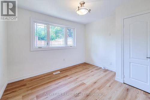 454 Mayzel Road, Burlington, ON - Indoor Photo Showing Other Room