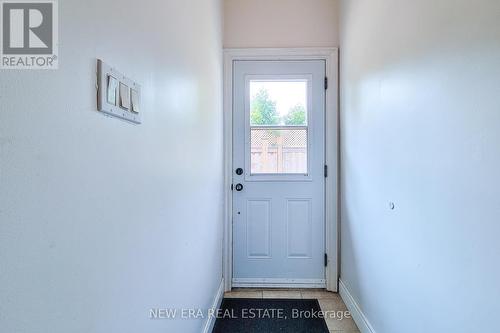 454 Mayzel Road, Burlington, ON - Indoor Photo Showing Other Room