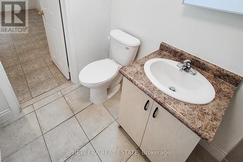 454 Mayzel Road, Burlington, ON - Indoor Photo Showing Bathroom