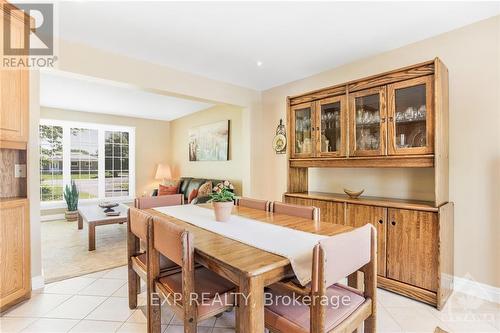 472 Front Road W, Prescott And Russell, ON - Indoor Photo Showing Dining Room