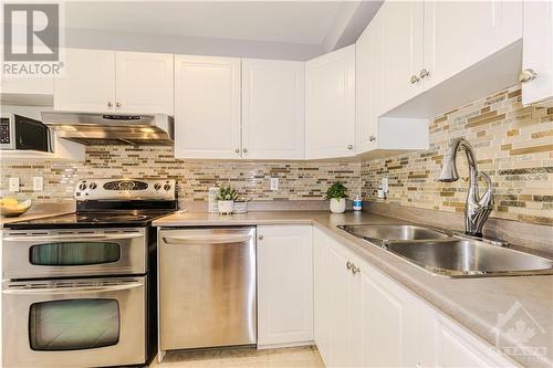 37 Hemlo Crescent, Ottawa, ON - Indoor Photo Showing Kitchen With Double Sink