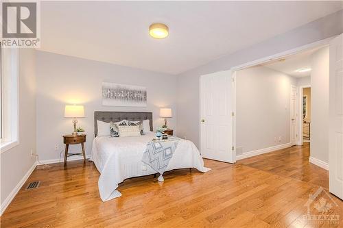 37 Hemlo Crescent, Ottawa, ON - Indoor Photo Showing Bedroom