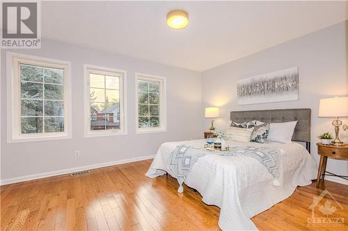 37 Hemlo Crescent, Ottawa, ON - Indoor Photo Showing Bedroom