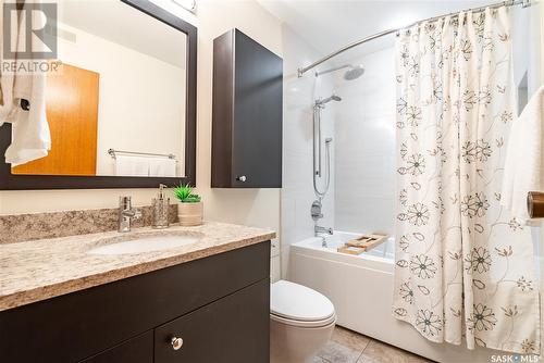 618 Whitewood Way, Saskatoon, SK - Indoor Photo Showing Bathroom