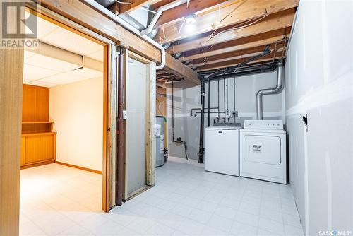 618 Whitewood Way, Saskatoon, SK - Indoor Photo Showing Laundry Room