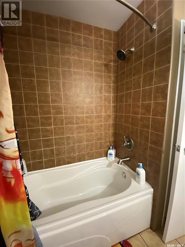 1704 Gregory Drive, North Battleford, SK - Indoor Photo Showing Bathroom