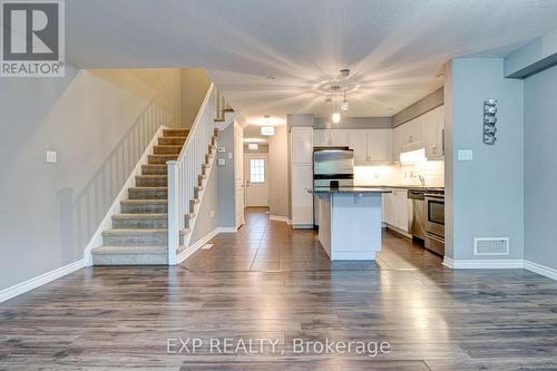 60 - 535 Margaret Street, Cambridge, ON - Indoor Photo Showing Kitchen