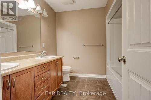 60 - 535 Margaret Street, Cambridge, ON - Indoor Photo Showing Bathroom