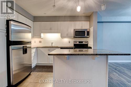 60 - 535 Margaret Street, Cambridge, ON - Indoor Photo Showing Kitchen With Upgraded Kitchen