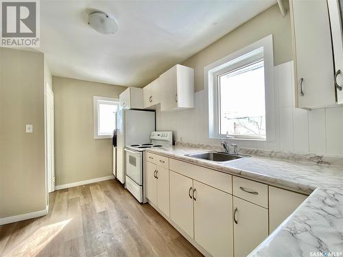 68 Irwin Avenue, Yorkton, SK - Indoor Photo Showing Kitchen