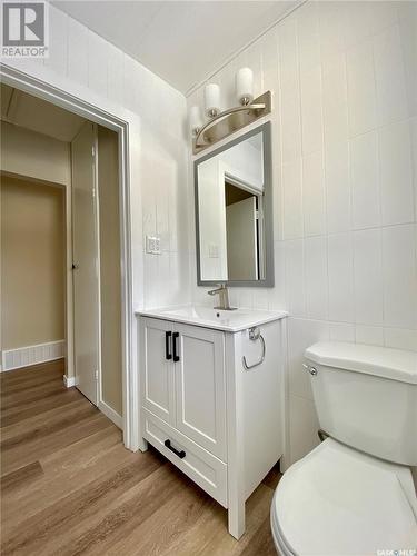 68 Irwin Avenue, Yorkton, SK - Indoor Photo Showing Bathroom