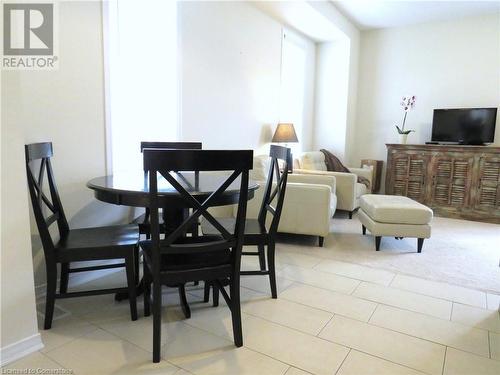 90 Larry Crescent, Caledonia, ON - Indoor Photo Showing Dining Room