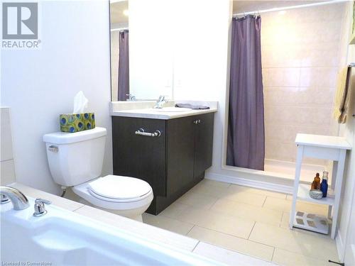 90 Larry Crescent, Caledonia, ON - Indoor Photo Showing Bathroom