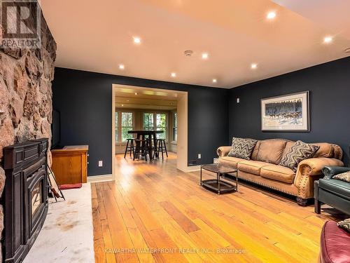 127 Sugarbush Crescent, Galway-Cavendish And Harvey, ON - Indoor Photo Showing Other Room