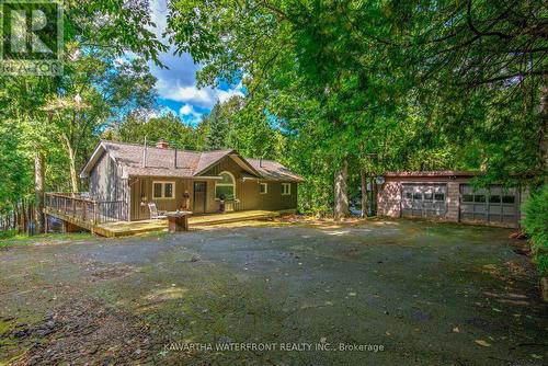 127 Sugarbush Crescent, Galway-Cavendish And Harvey, ON - Outdoor With Deck Patio Veranda