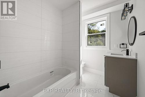 124 Colborne Street, Kawartha Lakes (Fenelon Falls), ON - Indoor Photo Showing Bathroom