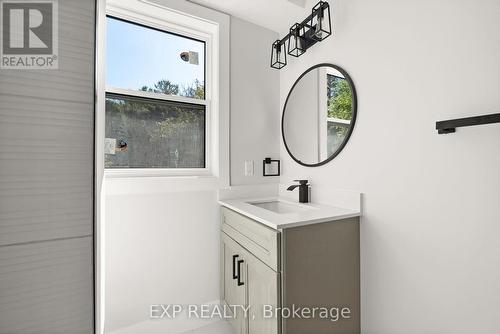 124 Colborne Street, Kawartha Lakes (Fenelon Falls), ON -  Photo Showing Bathroom