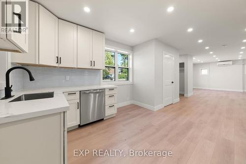 124 Colborne Street, Kawartha Lakes (Fenelon Falls), ON - Indoor Photo Showing Kitchen With Upgraded Kitchen