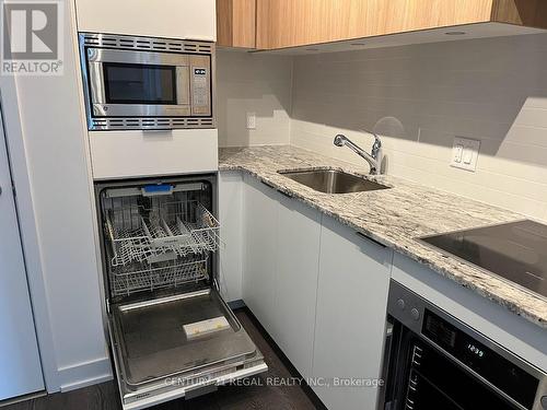 501 - 50 O'Neill Road, Toronto, ON - Indoor Photo Showing Kitchen