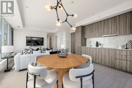 3907 - 955 Bay Street, Toronto, ON - Indoor Photo Showing Dining Room