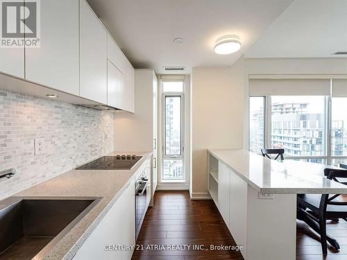 4102 - 21 Widmer Street, Toronto, ON - Indoor Photo Showing Kitchen With Upgraded Kitchen