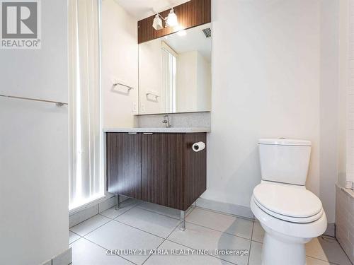 4102 - 21 Widmer Street, Toronto, ON - Indoor Photo Showing Bathroom