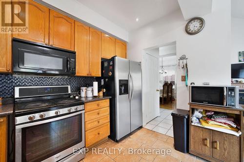 9 Tom Edwards Drive, Whitby, ON - Indoor Photo Showing Kitchen