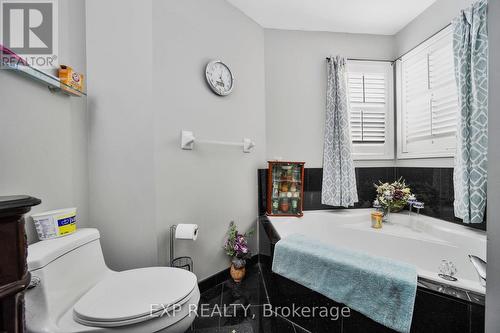 9 Tom Edwards Drive, Whitby, ON - Indoor Photo Showing Bathroom