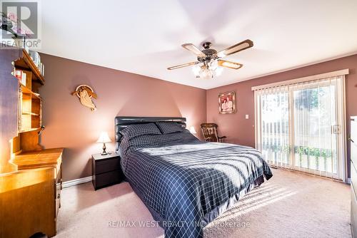 1668 Lakeshore Drive, Ramara (Brechin), ON - Indoor Photo Showing Bedroom