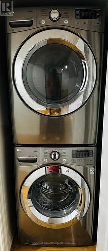 59 Black Oak Drive, Brampton, ON - Indoor Photo Showing Laundry Room