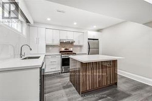 34 Petiole Road, Toronto, ON - Indoor Photo Showing Kitchen With Upgraded Kitchen